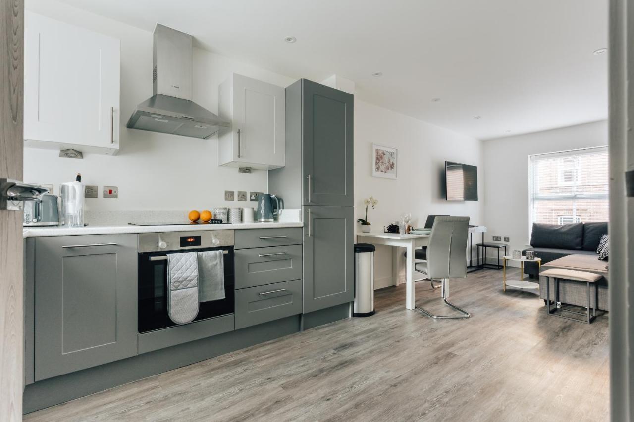 Central 2 Double Bedroom Flat With Parking Борнмът Екстериор снимка