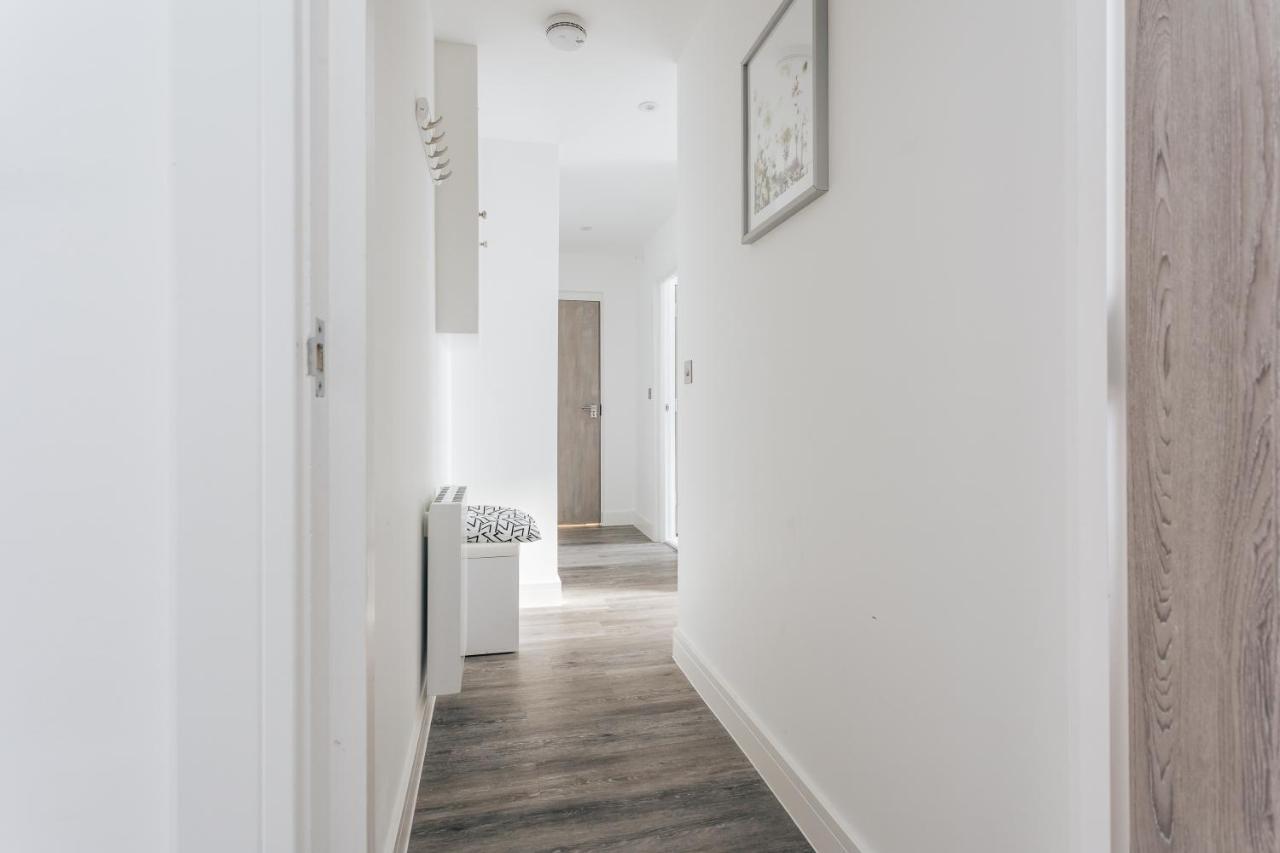 Central 2 Double Bedroom Flat With Parking Борнмът Екстериор снимка